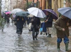 COD PORTOCALIU ŞI GALBEN de ploi şi vijelii în opt judeţe