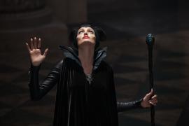 Fanilor "Maleficent" li se pregăteşte o SURPRIZĂ!