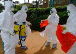 Ebola a făcut peste 1000 de victime doar în Africa de Vest!