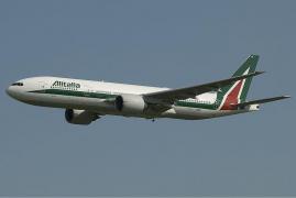 Florenţa: Un avion de pasageri a luat foc la aterizarea pe aeroport