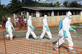 OMS avertizează: Amploarea epidemiei de Ebola este "mult SUBEVALUATĂ"
