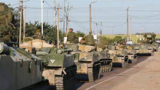 UCRAINA: O coloană de blindate ruseşti înaintează în sud-estul ţării