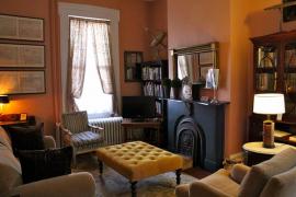 Hotelul care dă amenzi clienţilor nemulţumiţi