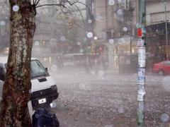 După câteva zile de caniculă, ploile revin în toată țara!