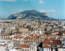 INCREDIBIL! Oraşul unde CASELE costă doar 1 EURO!