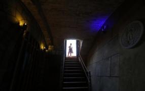 Turiştii plătesc pentru a fi PRIZONIERI! Tu ai putea EVADA?