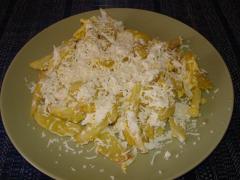 Cartofii prăjiţi cu brânză, o bombă cu ceas pentru inimă