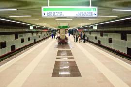 ACCIDENT LA METROU! A fost prins între uşi, târât şi izbit de peron