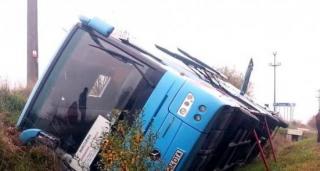 ACCIDENT GRAV ÎN BULGARIA! Un autocar PLIN CU ROMÂNI s-a răsturnat într-o râpă!