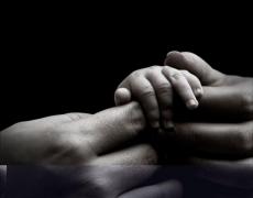 Cazul care a REVOLTAT o LUME-NTREAGĂ! Şi-au DROGAT bebeluşul pentru că plângea prea mult!