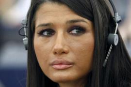 Elena Băsescu, implicată într-un accident de maşină!