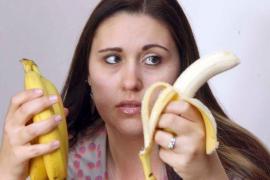 ȘOCANT! Ce a găsit în BANANE putea să o OMOARE!!