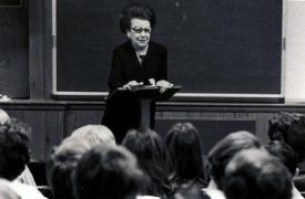 SECRETUL din spatele succesului. O româncă CELEBRĂ i-a avut la picioare pe Ghandi, de Gaulle, Tito, Dali, Chaplin și Kennedy