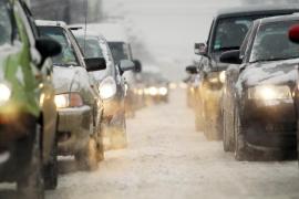 Aglomeraţie pe DN 1, pe Valea Prahovei. Mulţi turişti merg la munte pentru weekend