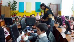 Copilul REFUZAT de 13 ȘCOLI