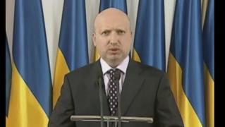 Maşina cu care se deplasa Oleksandr Turcinov a fost atacată în estul Ucrainei