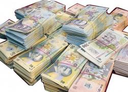 Materialiste până-n măduva oaselor! TREI ZODII care se gândesc NON STOP la BANI