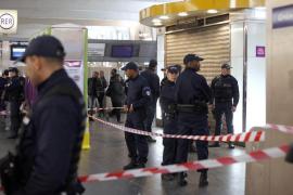 Masacrul din Paris: Nouă persoane reținute în cadrul anchetei asupra atentatului soldat cu 12 morți