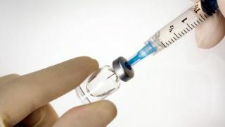 Statul ar putea să îşi asume complicaţiile apărute în urma VACCINĂRII