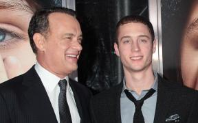 Fiul lui Tom Hanks povestește cum e să fii  dependent de cocaină. Drama prin care trece tânărul de nouă ani