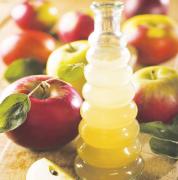 Rețeta transmisă din generație în generație: oțet de mere cu miere în fiecare dimineață! Vei observa efecte uimitoare!