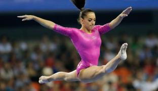LARISA IORDACHE, medaliată cu bronz la individual compus, la Mondialele de la Glasgow
