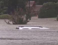 Inundaţii catastrofale în sud-estul SUA, soldate cu cel puţin opt morţi