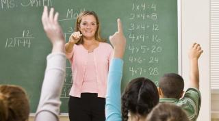 Studiu: Meseria de profesor - a doua cea mai respectată profesie în România
