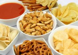 Util! Ţi-e poftă DES de alimente sărate? Iată ce BOLI ai putea avea