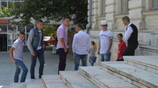 Cazul violului din Vaslui: Tânăra a cerut arest la domiciliu pentru cei care au recunoscut