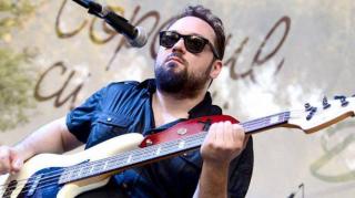 Alex Pascu, basistul trupei Goodbye to Gravity, transferat într-o clinică din Paris