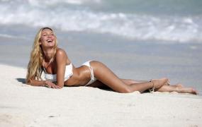 Incredibil! Orașul Adam și Eva sau, altfel spus, orașul în care nu se poartă haine!