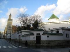 Musulmanii au fost chemați la Marea Moschee să-și exprime atașamentul pentru valorile Franței