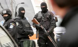 Autoritățile ungare au reținut doi britanici acuzați de terorism, aflați în drum spre București!