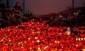 Ambasadorul Turciei a venit la Colectiv alături de părinţii unui tânăr turc, victimă a incendiului!