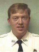 În urma unui incendiu, a fost BĂRBATUL FĂRĂ FAŢĂ timp de 14 ani. Cum arată acum POMPIERUL care a trecut printr-un transplant