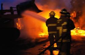 Cinci persoane, rănite într-un incendiu izbucnit într-un cunoscut zgârie-nori din Chicago