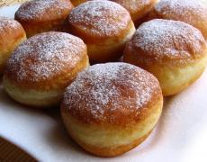 Toate gospodinele au greșit până acum! INGREDIENTUL BANAL care face gogoşile pufoase şi nemaipomenit de gustoase