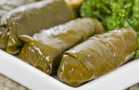 Toate gospodinele au greșit până acum! REȚETA SARMALELOR DE POST, dezvăluită de unul dintre cei mai cunoscuți bucătari din lume