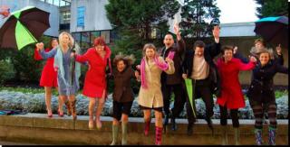 O nouă modă în România. Ce fac de Crăciun companiile care își iubesc angajații