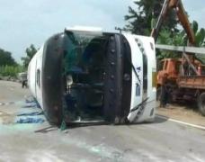 Accident GRAV în Rusia: Un autocar s-a răsturnat. Sunt zeci de victime