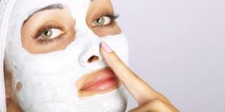 Puțini știu! Ce se întâmplă dacă îți pui ASPIRINĂ TOCATĂ pe față