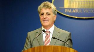 Victor Ponta îl propune pe Mircea Duşa premier intermediar!