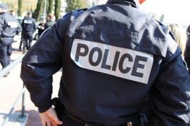 Franța: 16 polițiști răniți în urma unor ciocniri cu migranți la Calais