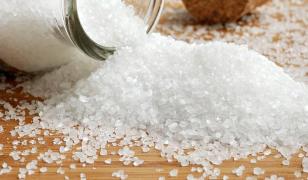 Ești ca SAREA în bucate! Sau, ca SAREA, monedă de schimb! MITURI despre "aurul alb"