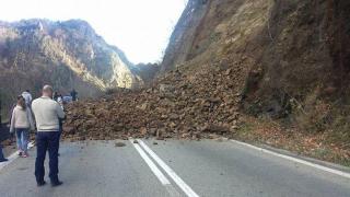 Circulația pe DN7 (Valea Oltului) a fost reluată pe ambele sensuri