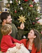 Specialiştii AVERTIZEAZĂ: Ce boli „aduce” bradul de Crăciun