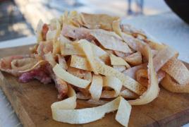 Dacă îţi place şoriciul de porc, atunci trebui să ştii asta! Ce se întâmplă în corpul tău când mănânci aşa ceva