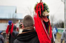 Avertisment de la POLIȚIA ROMÂNĂ: Aveți grijă la  „infractorii deghizați în colindători”!