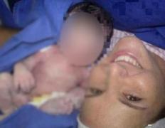 Fotografia aceasta te va emoţiona până la LACRIMI! DETALIUL pentru care acest bebeluș a impresionat mii de oameni